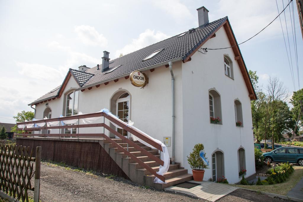 Pokoje Goscinne Viktorjan Raszowa Exterior foto